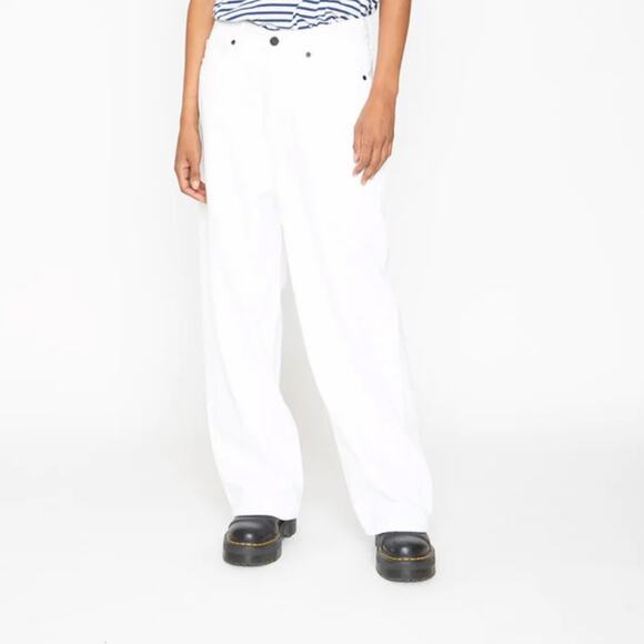 Free People Denim - SANDRINE ROSE Wide Curve Leg Jeans White NWT in Size 28